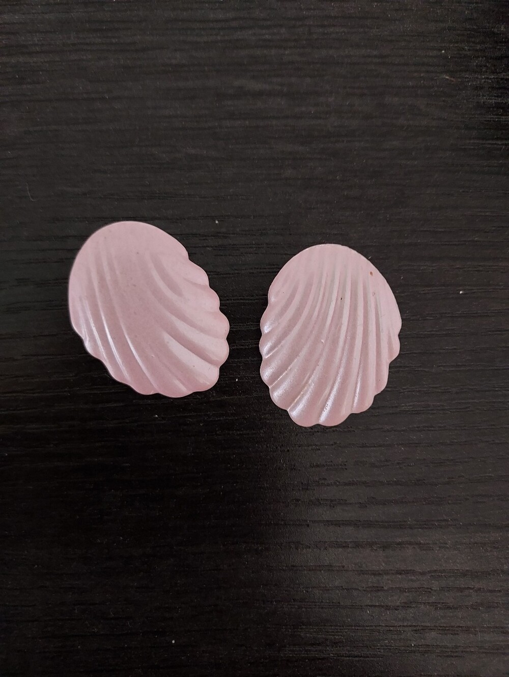 Pink Shell-Shaped Women's Earrings - Brand Unspecified